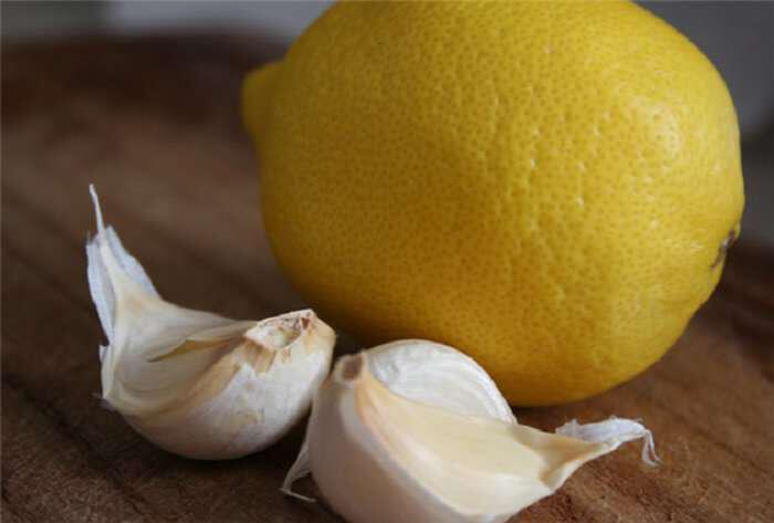 Συνταγή με σκόρδο και λεμόνι για τον καθαρισμό των αγγείων