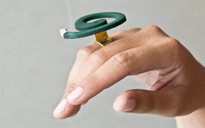 Πανεύκολα, Χειροποίητα εντομοαπωθητικά φιδάκι δαχτυλίδι