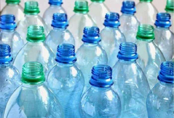 Η επαναχρησιμοποίηση πλαστικών μπουκαλιών νερού κρύβει κινδύνους
