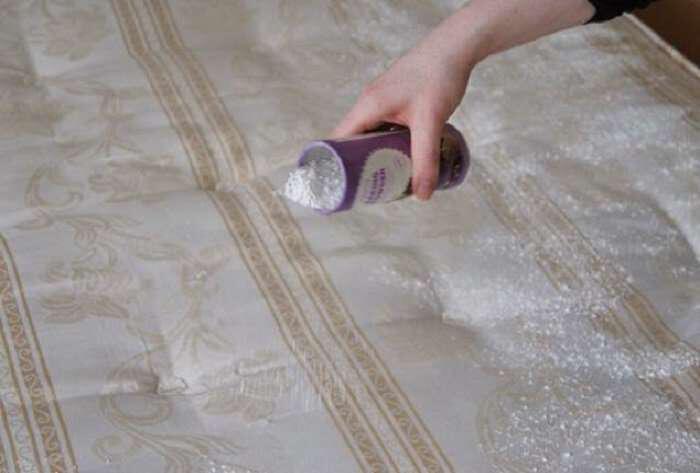 Πώς να καθαρίσετε το στρώμα του κρεβατιού σας