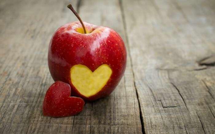 10 τρόποι που βελτιώνεται η υγεία σας απλώς τρώγοντας μήλα