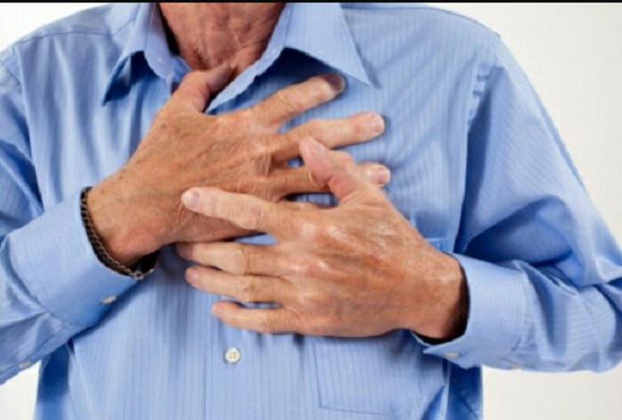 Πόνος στο στήθος: Αιτίες, πότε οφείλεται στην καρδιά;