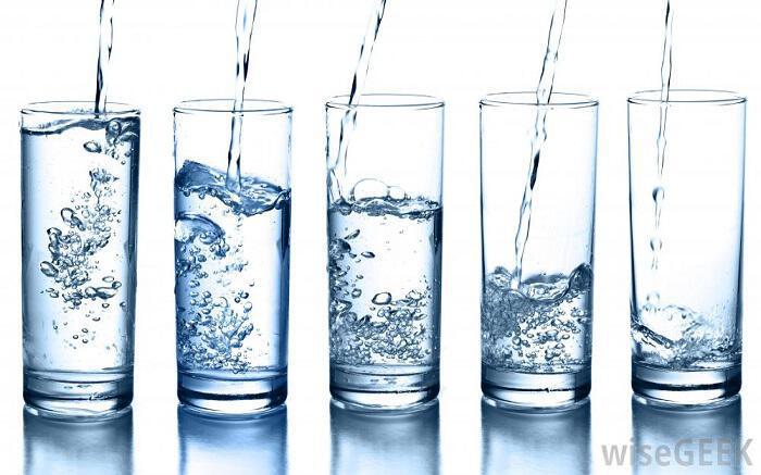 Ο Μύθος των 8 ποτηριών νερού την ημέρα