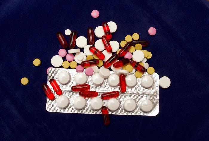 ΕΟΦ: Απομάκρυνση αντιβιοτικών, λόγω σοβαρών και μακροχρόνιων παρενεργειών