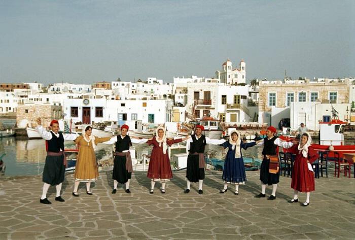 Παραδοσιακοί χοροί: Προστατεύουν τον εγκέφαλο από τη γήρανση