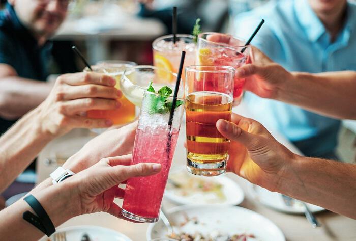 10 μύθοι και αλήθειες για το αλκοόλ