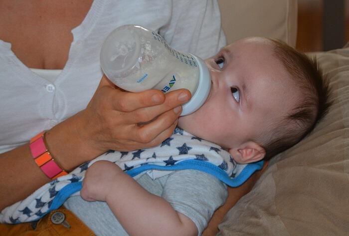 Πώς εταιρίες βρεφικού και παιδικού γάλακτος παραπλανούν τους γονείς
