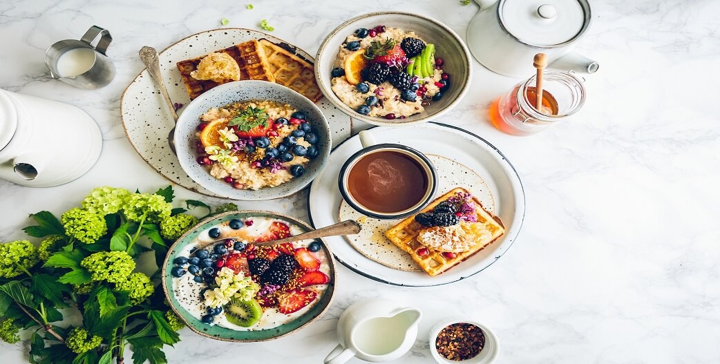 Διατροφικοί μύθοι~Το απαραίτητο πρωινό και τα πολλά μικρά γεύματα