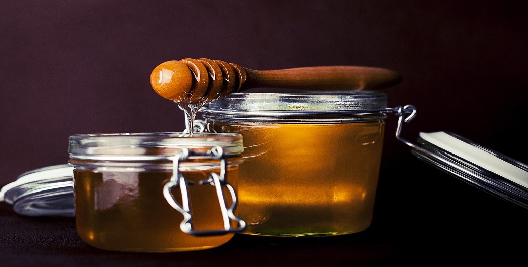 Ο ΕΦΕΤ ανακαλεί μέλια αλλά στην πράξη συνεχίζουν να πωλούνται