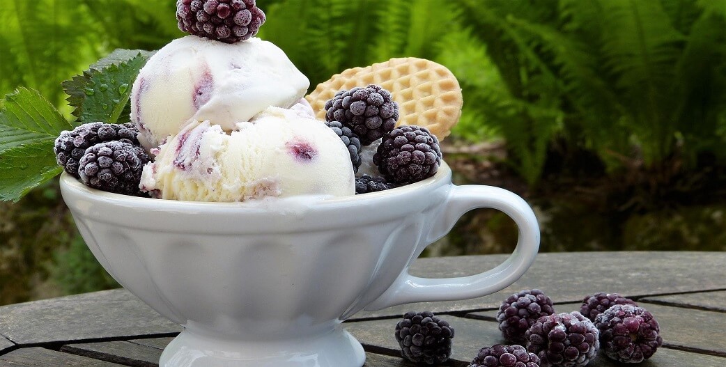 Παγωτό με μόλις δύο υλικά~Εγγυημένα υγιεινό και πιο νόστιμο από τά εμπορικά