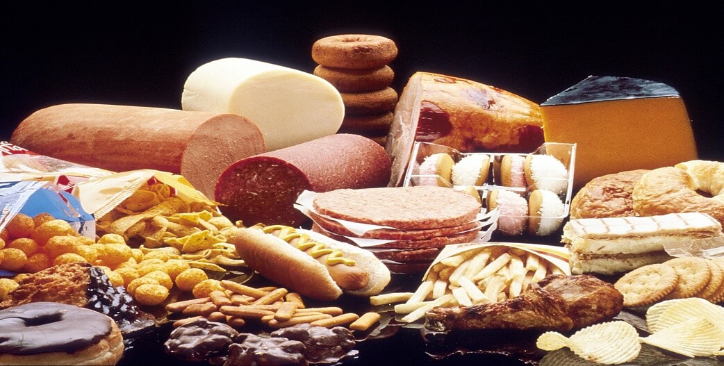Επεξεργασμένα τρόφιμα, λεπτίνη και παχυσαρκία: Γιατί ο εγκέφαλος δίνει εντολή να σταματήσεις να καις λίπος