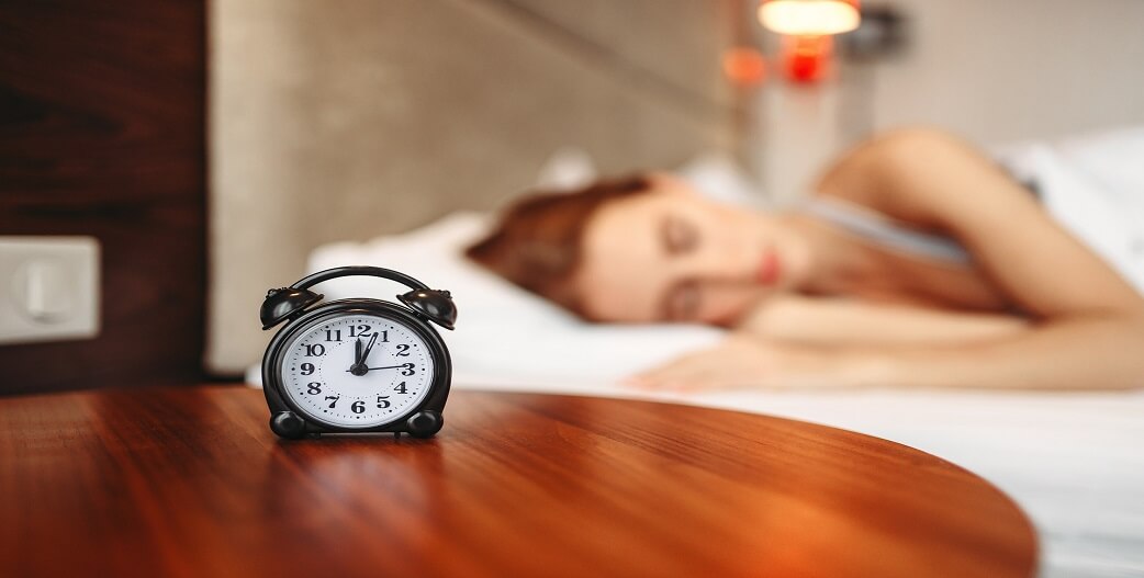 Ξυπνάς κατά τη διάρκεια του ύπνου; Εν τέλει μπορεί να είναι και καλό